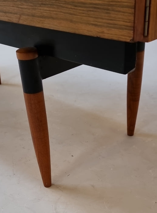 Mid Century vitrinekast