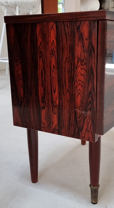 Mid Century kasten