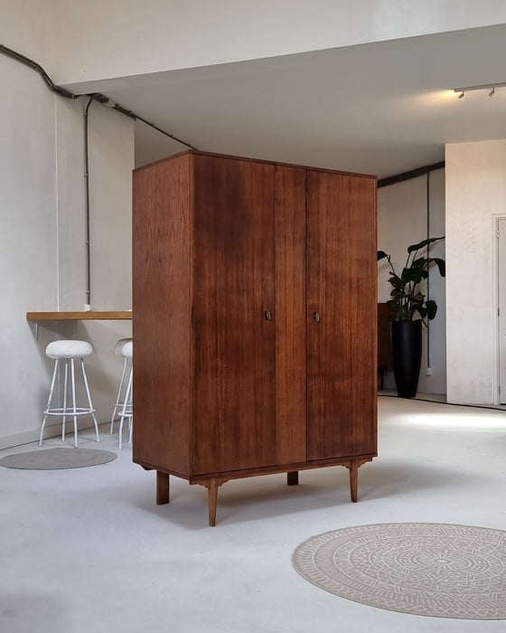 Mid Century kledingkast