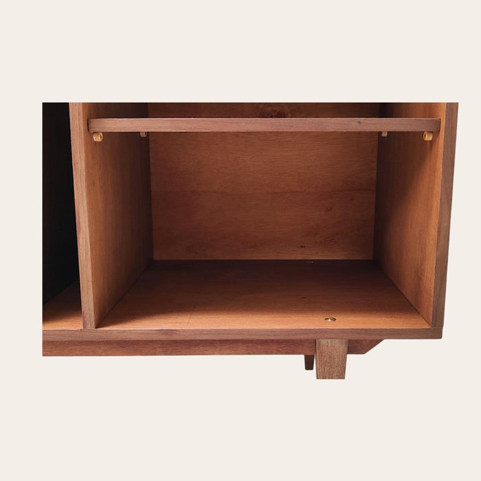Record player cupboard bastian
