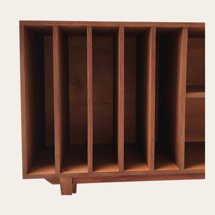 Record player cupboard bastian