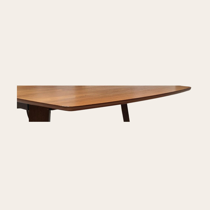 Japandi eettafel